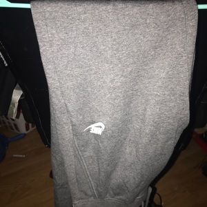 Women’s Nike sweatpants- ACCEPTING OFFERS!